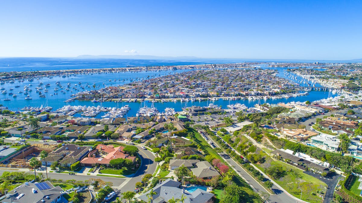 The Ultimate Guide to Moving in Orange County: Tips and Tricks